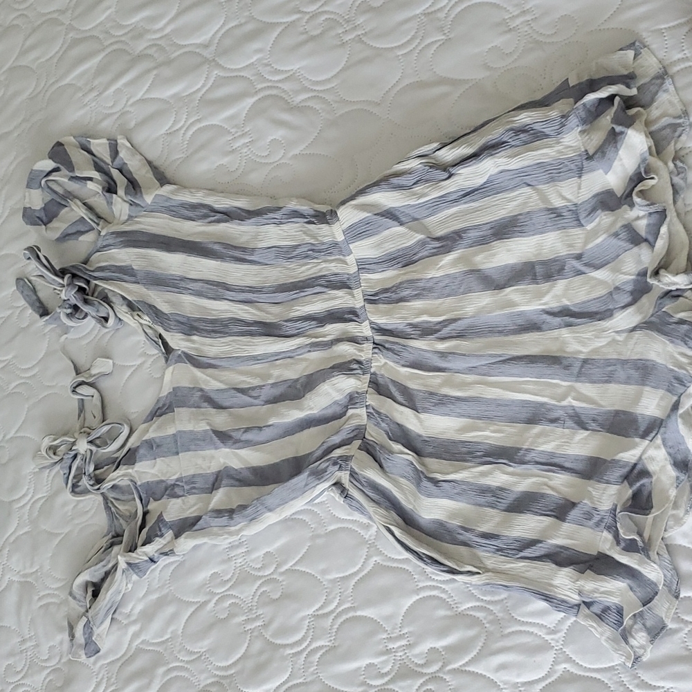 Xs american eagle romper with pockets